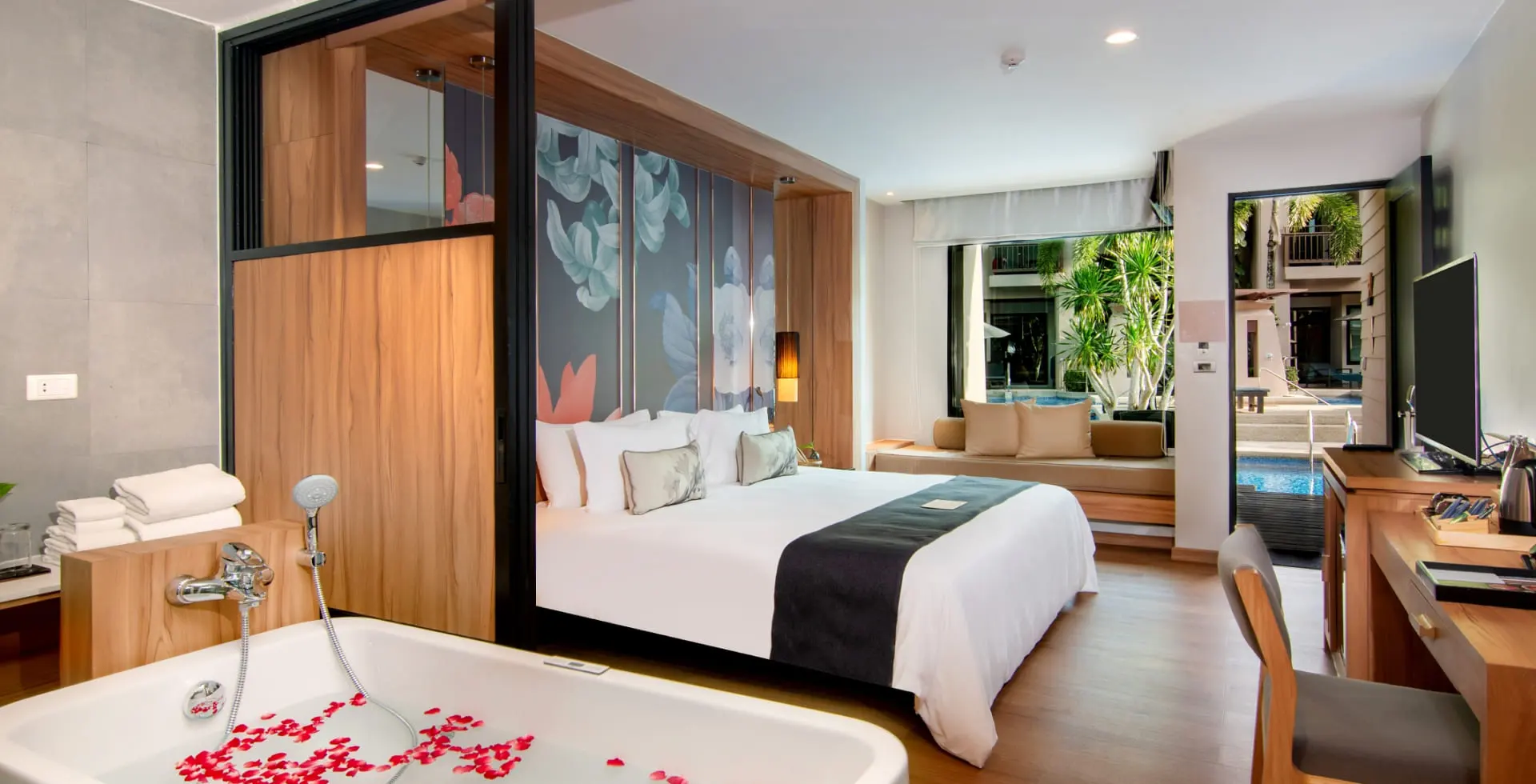 Deluxe Pool Access 45 sq.m. / 28 rooms (Double bed) – Zimmeransicht
